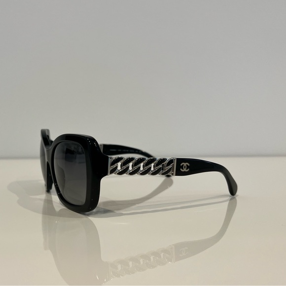 CHANEL INTERLOCKING CC BLACK AND SILVER GRADIENT SUNGLASSES NEW IN BOX! - Picture 8 of 17